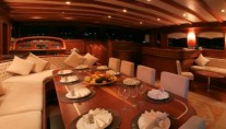 Caner IV -  Dining looking forward